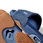 Navy/Gum 2286N469 Fanning Slide Reef Men - Image 6